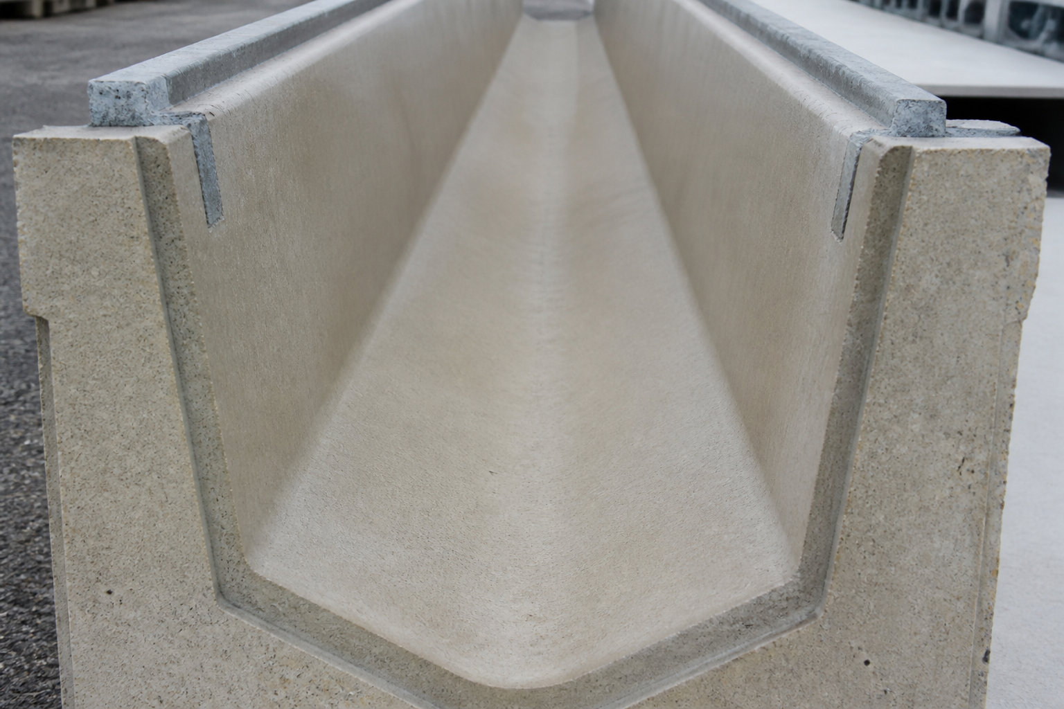 Quel matériel choisir pour que l'eau s'écoule quand même ? 🏗️