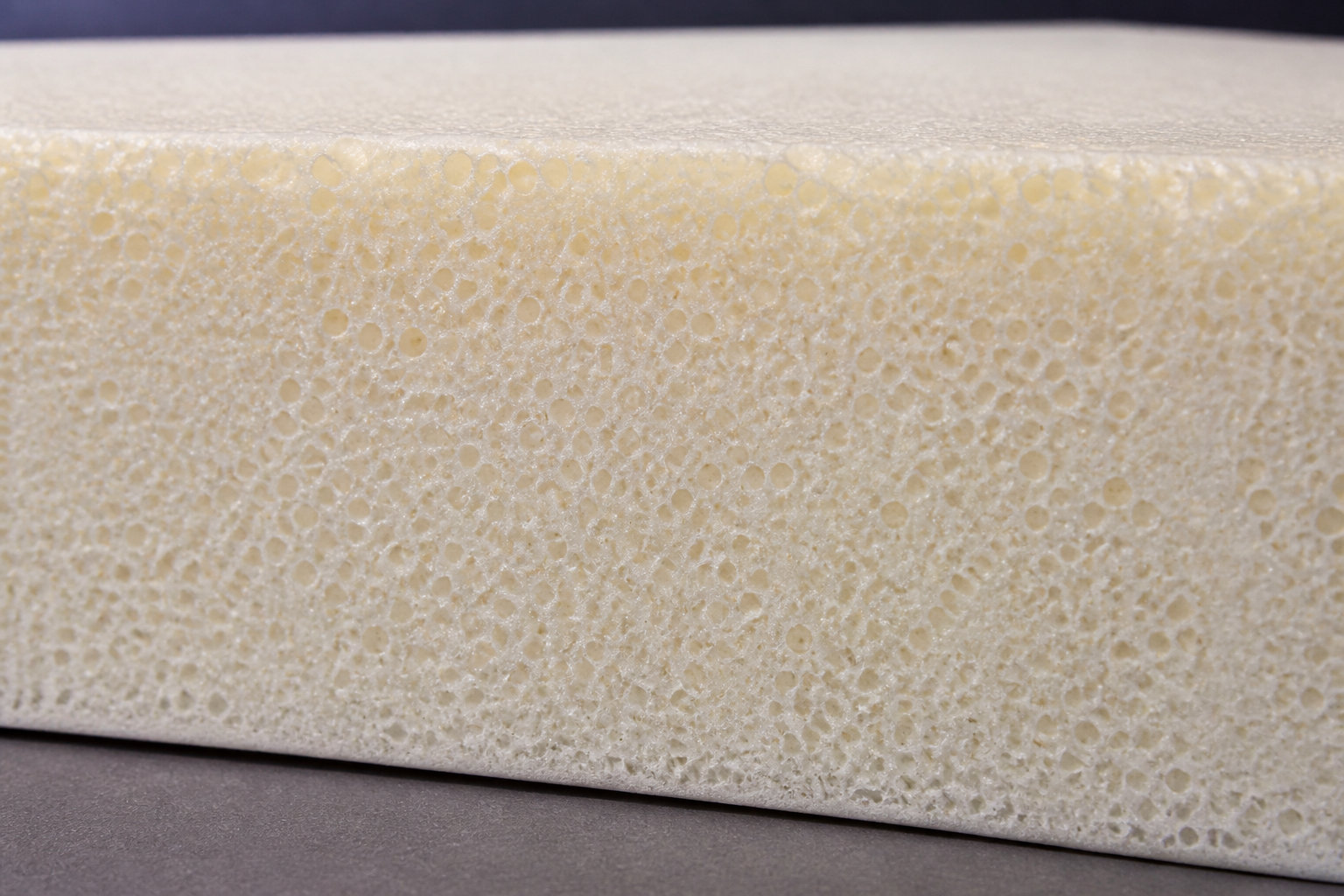 Comprendre les indicateurs de performance d'une plaque isolante de plafond